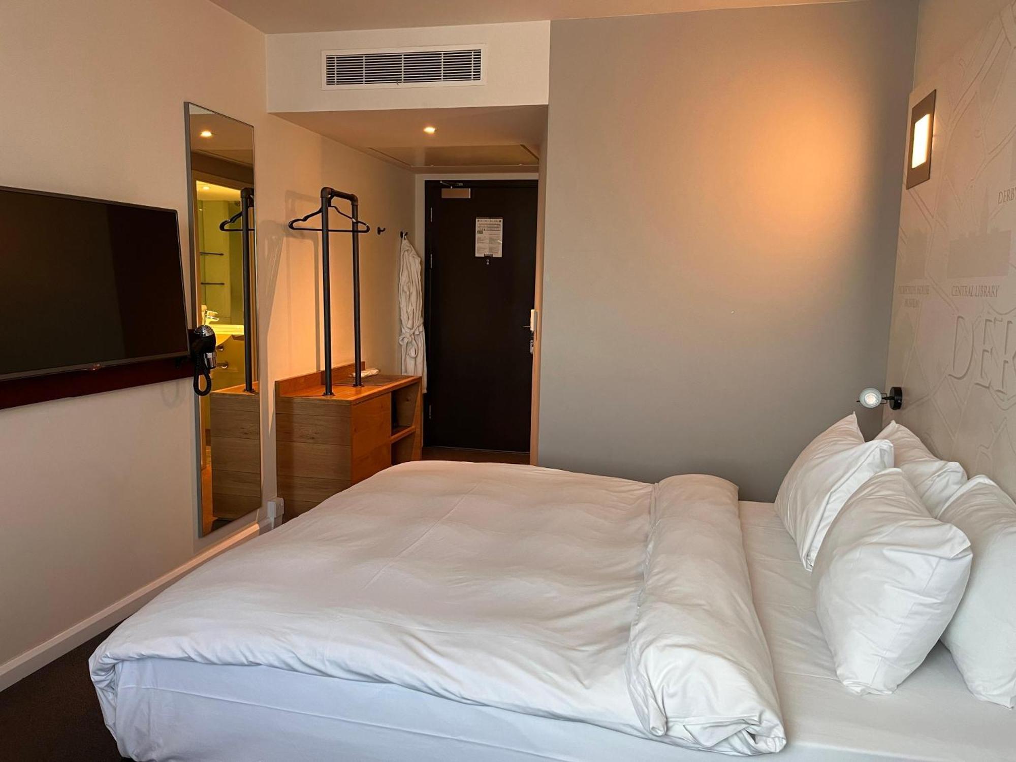 เพนตาโฮเต็ล เดอร์บี Hotel ดาร์บี ภายนอก รูปภาพ